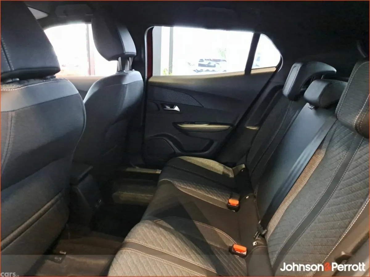 Peugeot 2008 MPV, Petrol, 2026, Red
