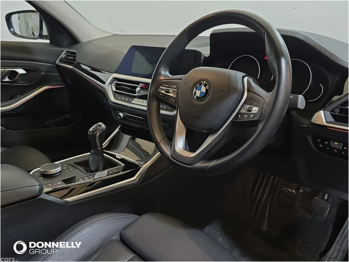 BMW 3-Series Saloon, Diesel, 2019, White