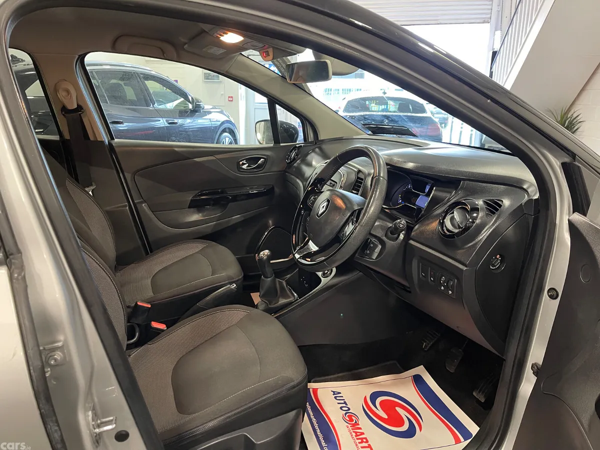 Renault Captur Hatchback, Diesel, 2015, Silver