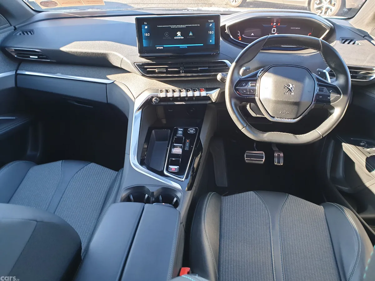 Peugeot 3008 MPV, Diesel, 2023, Grey