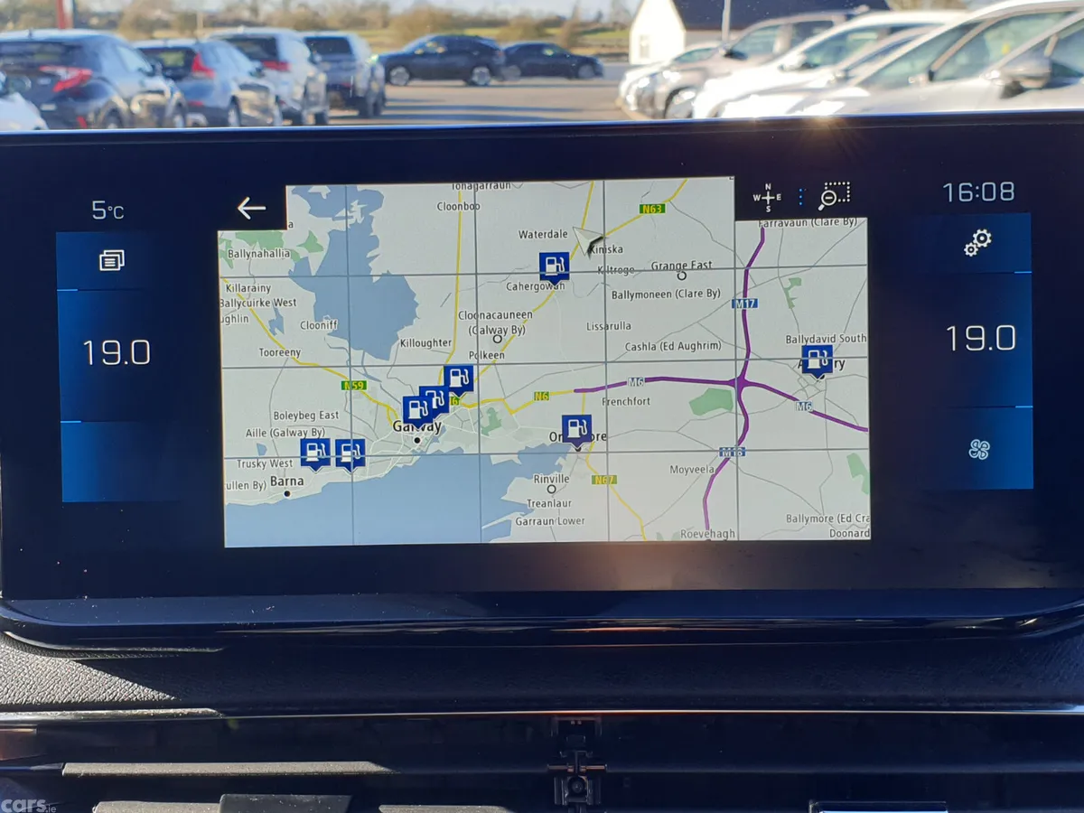 Peugeot 3008 MPV, Diesel, 2023, Grey