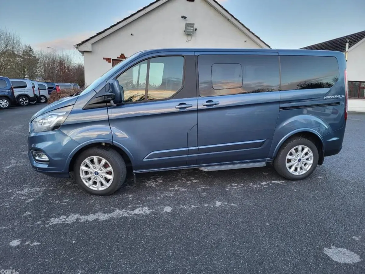 Ford Tourneo Custom MPV, Diesel, 2022, Blue