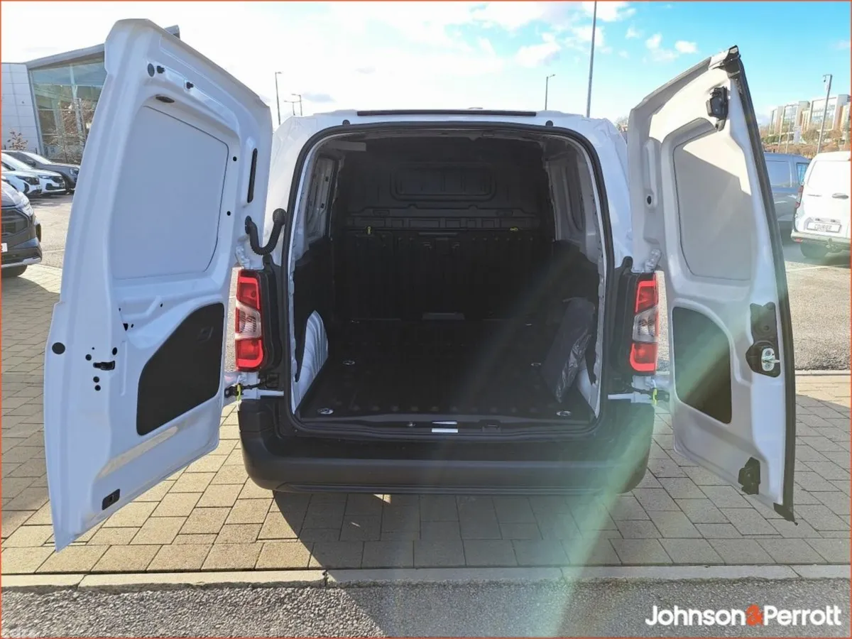 Peugeot Partner MPV, Diesel, 2026, White