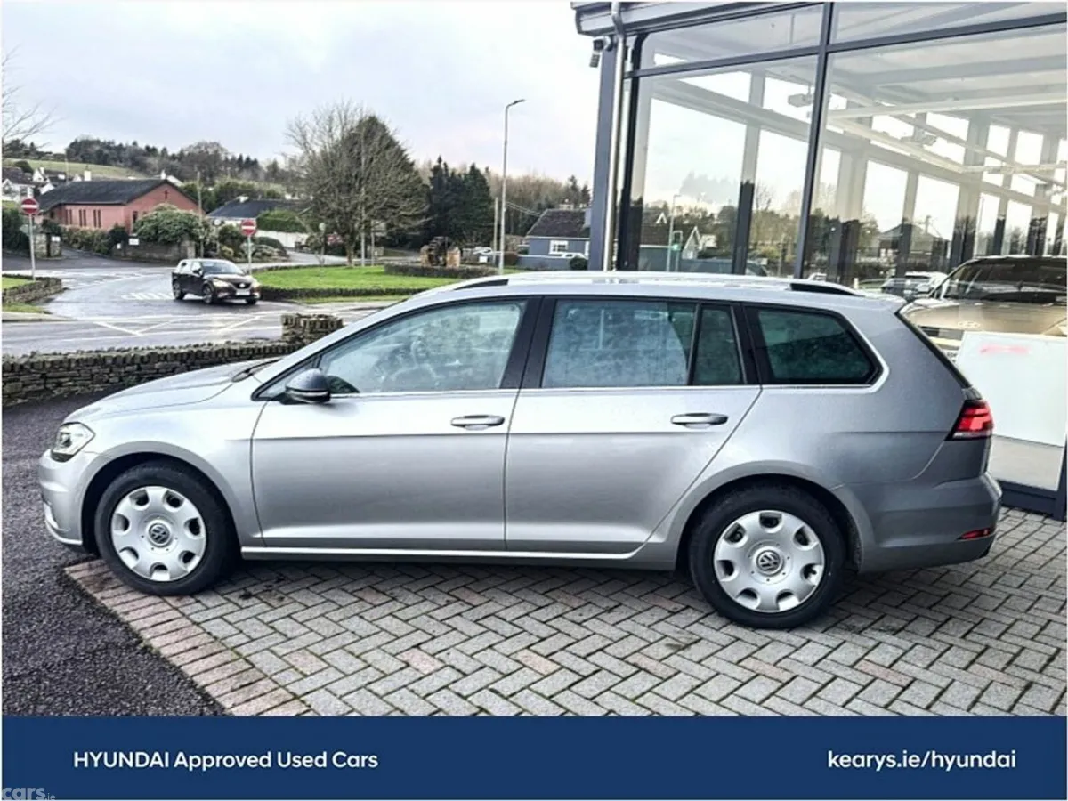 Volkswagen Golf Estate, Petrol, 2019, Silver