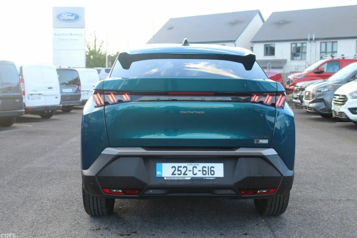 Peugeot 3008 MPV, Petrol, 2025, Blue