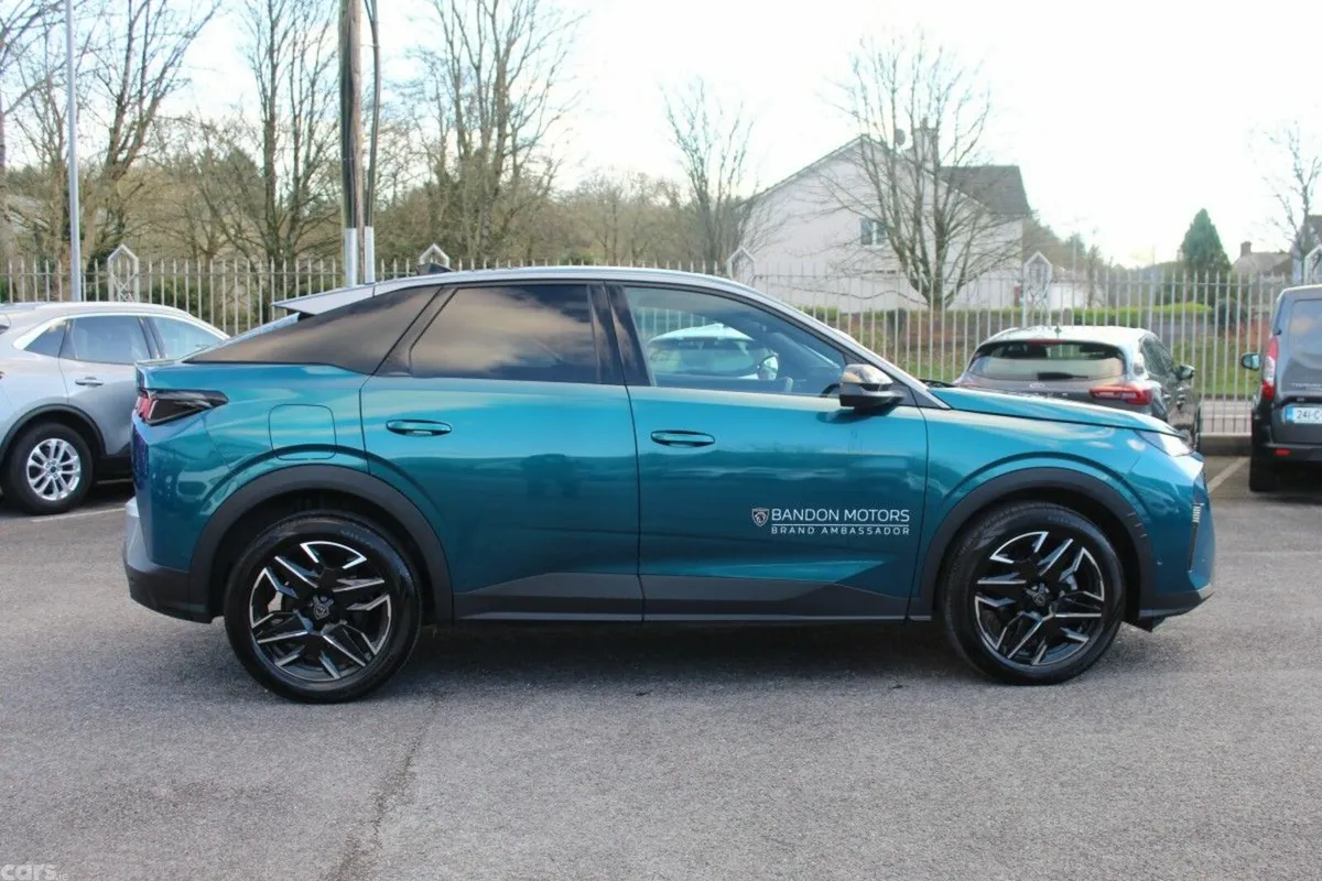 Peugeot 3008 MPV, Petrol, 2025, Blue