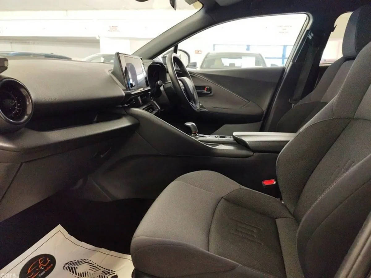 Toyota C-HR SUV, Petrol Hybrid, 2024, Black