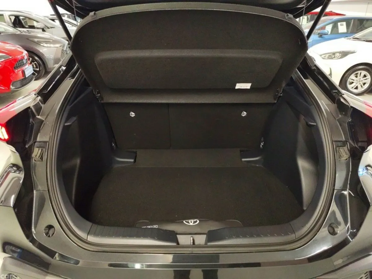Toyota C-HR SUV, Petrol Hybrid, 2024, Black