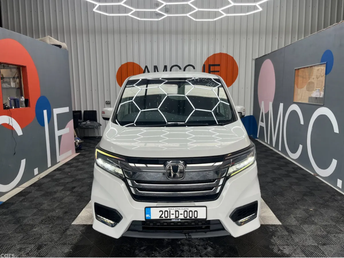 Honda Stepwagon MPV, Petrol Hybrid, 2020, White
