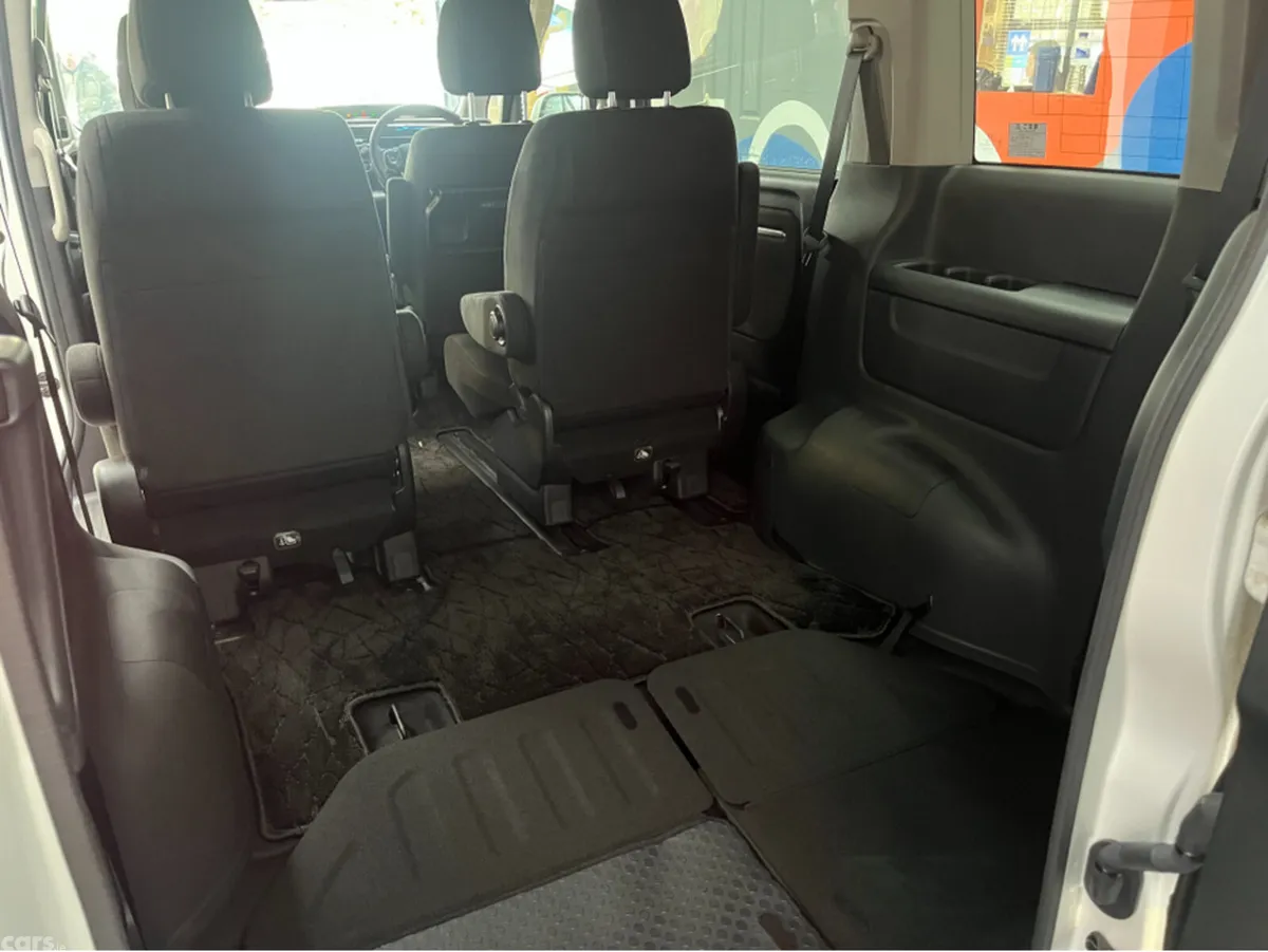 Honda Stepwagon MPV, Petrol Hybrid, 2020, White