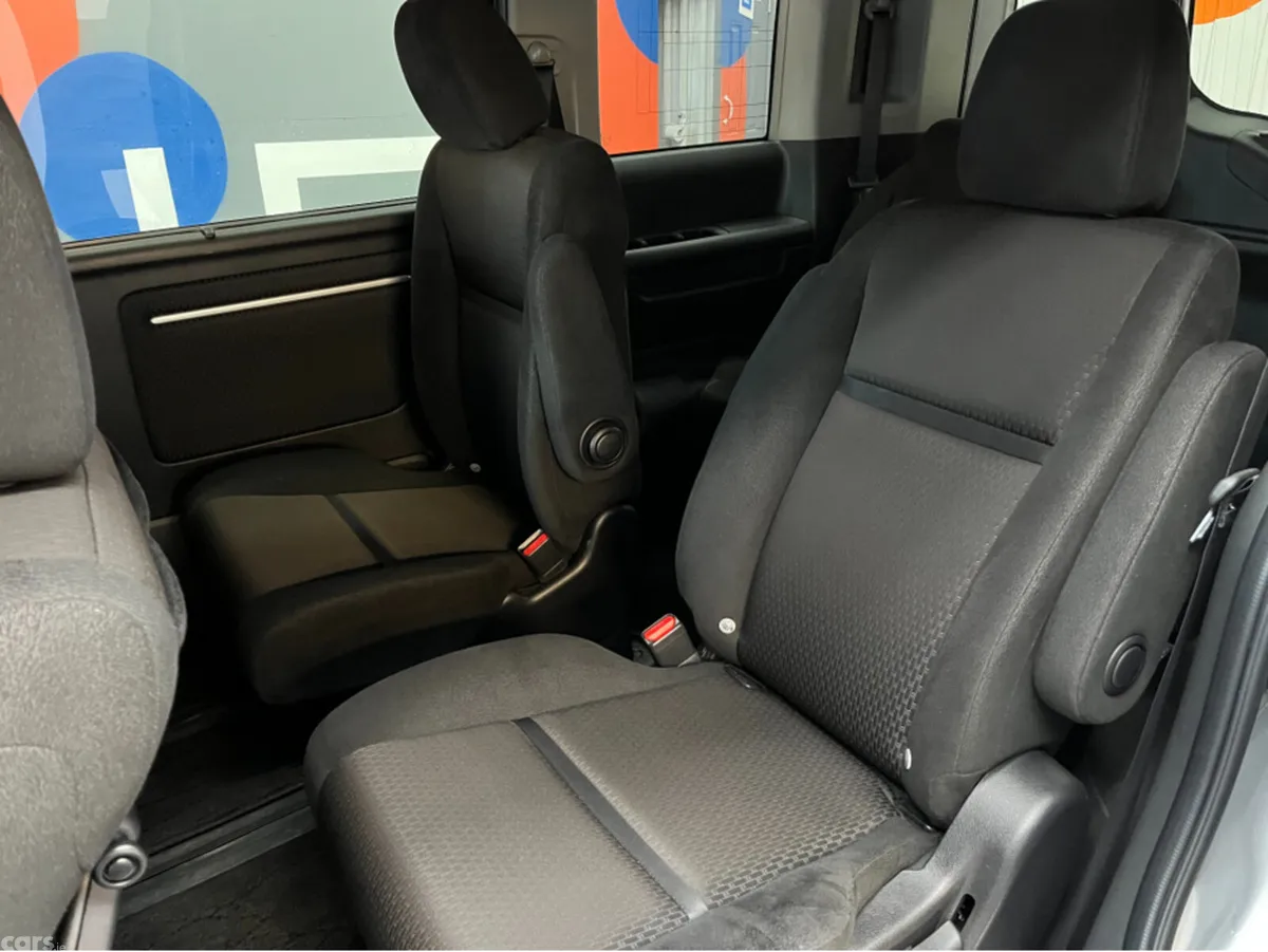 Honda Stepwagon MPV, Petrol Hybrid, 2021, Silver