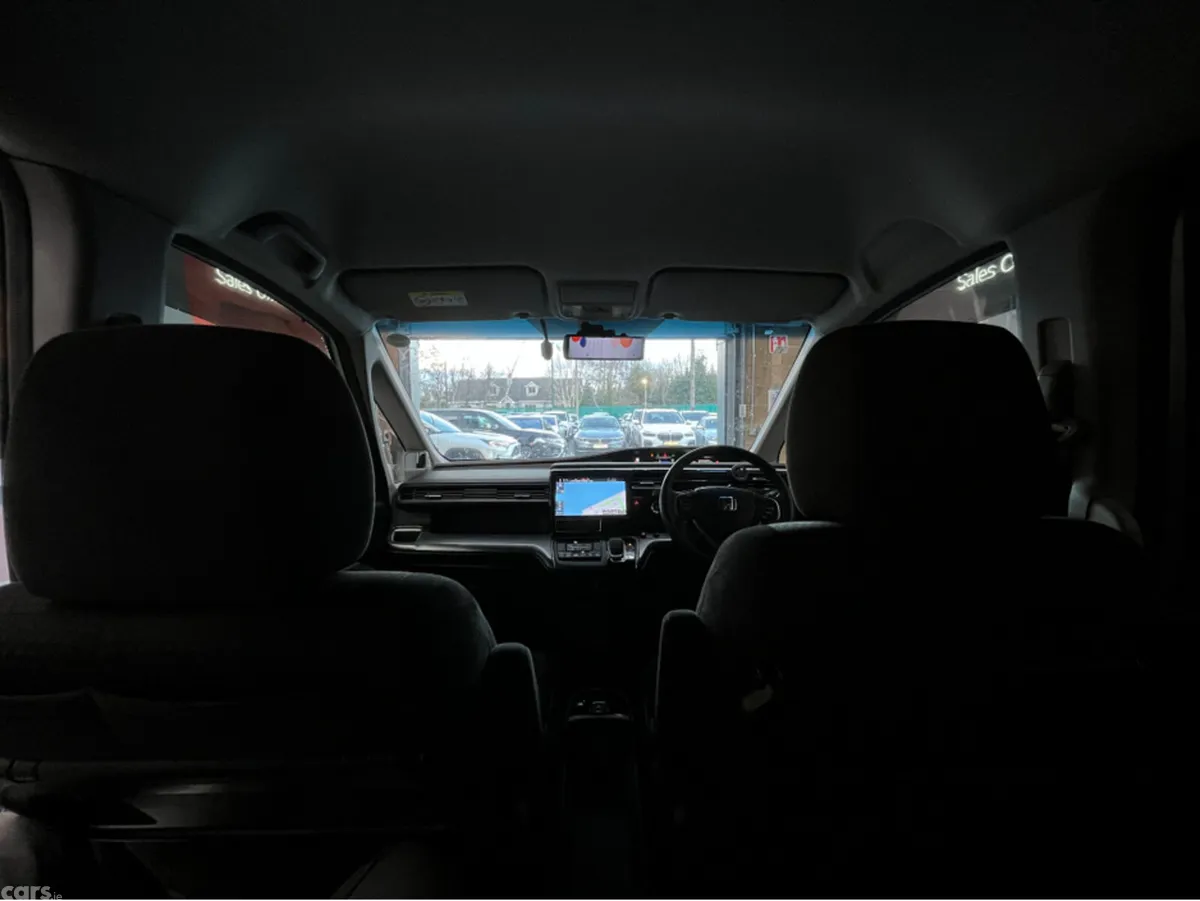 Honda Stepwagon MPV, Petrol Hybrid, 2021, Silver