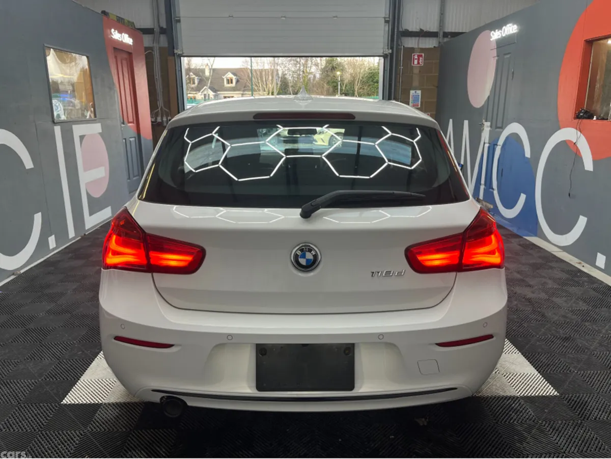 BMW 1-Series Hatchback, Diesel, 2017, White