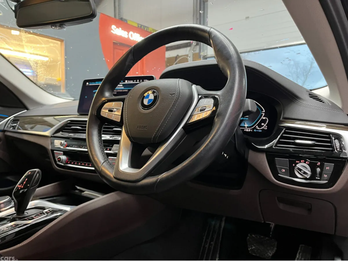 BMW 5-Series Saloon, Petrol Plug-in Hybrid, 2020, Black