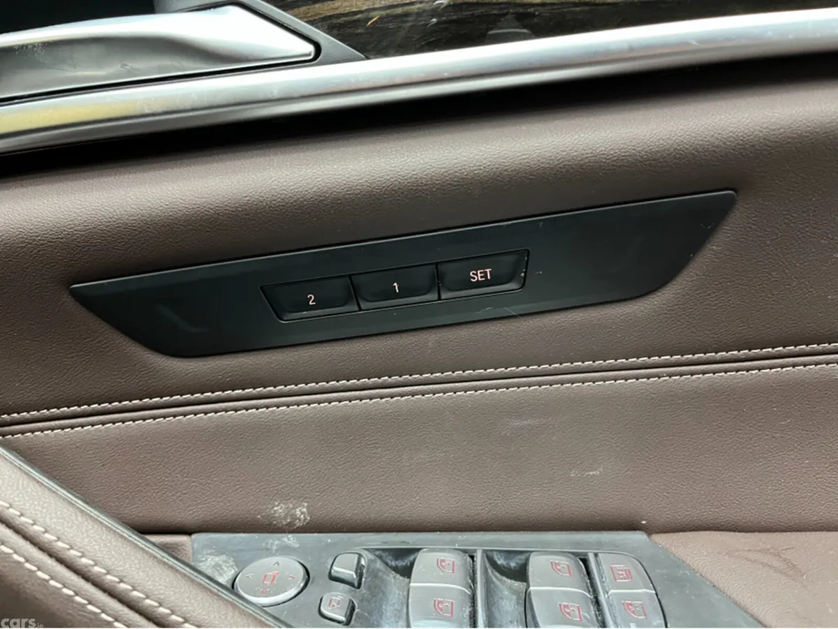BMW 5-Series Saloon, Petrol Plug-in Hybrid, 2020, Black