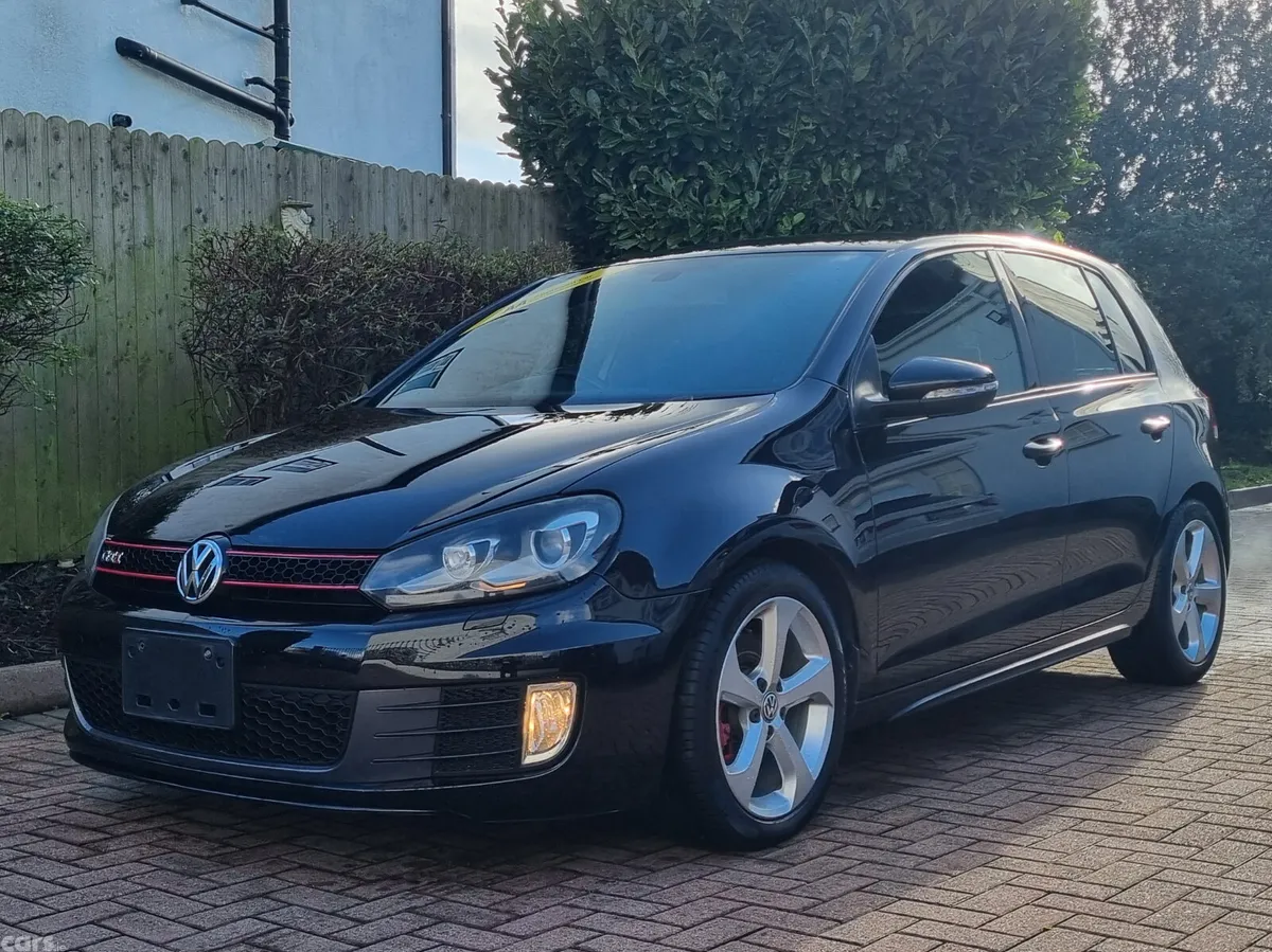 Volkswagen Golf Hatchback, Petrol, 2010, Black