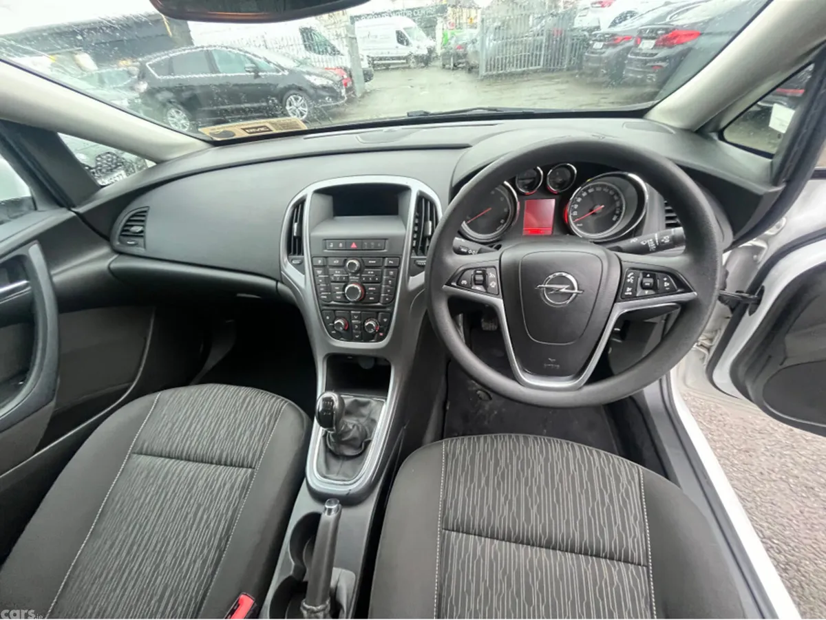 Opel Astra Saloon, Diesel, 2018, White