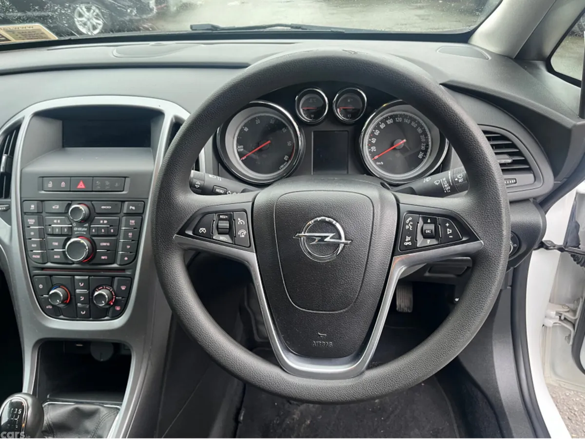 Opel Astra Saloon, Diesel, 2018, White