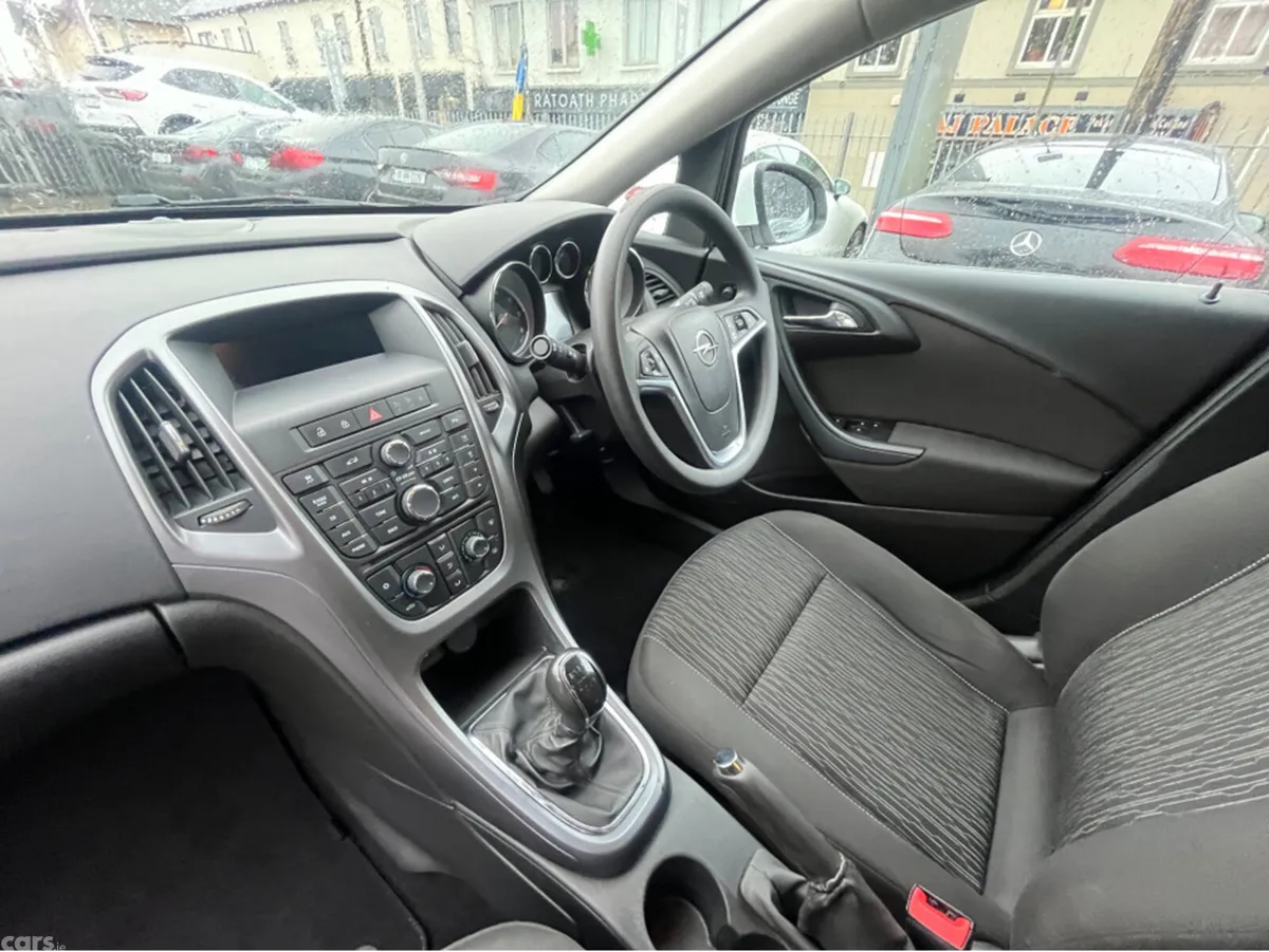 Opel Astra Saloon, Diesel, 2018, White