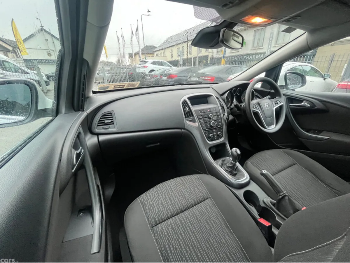 Opel Astra Saloon, Diesel, 2018, White