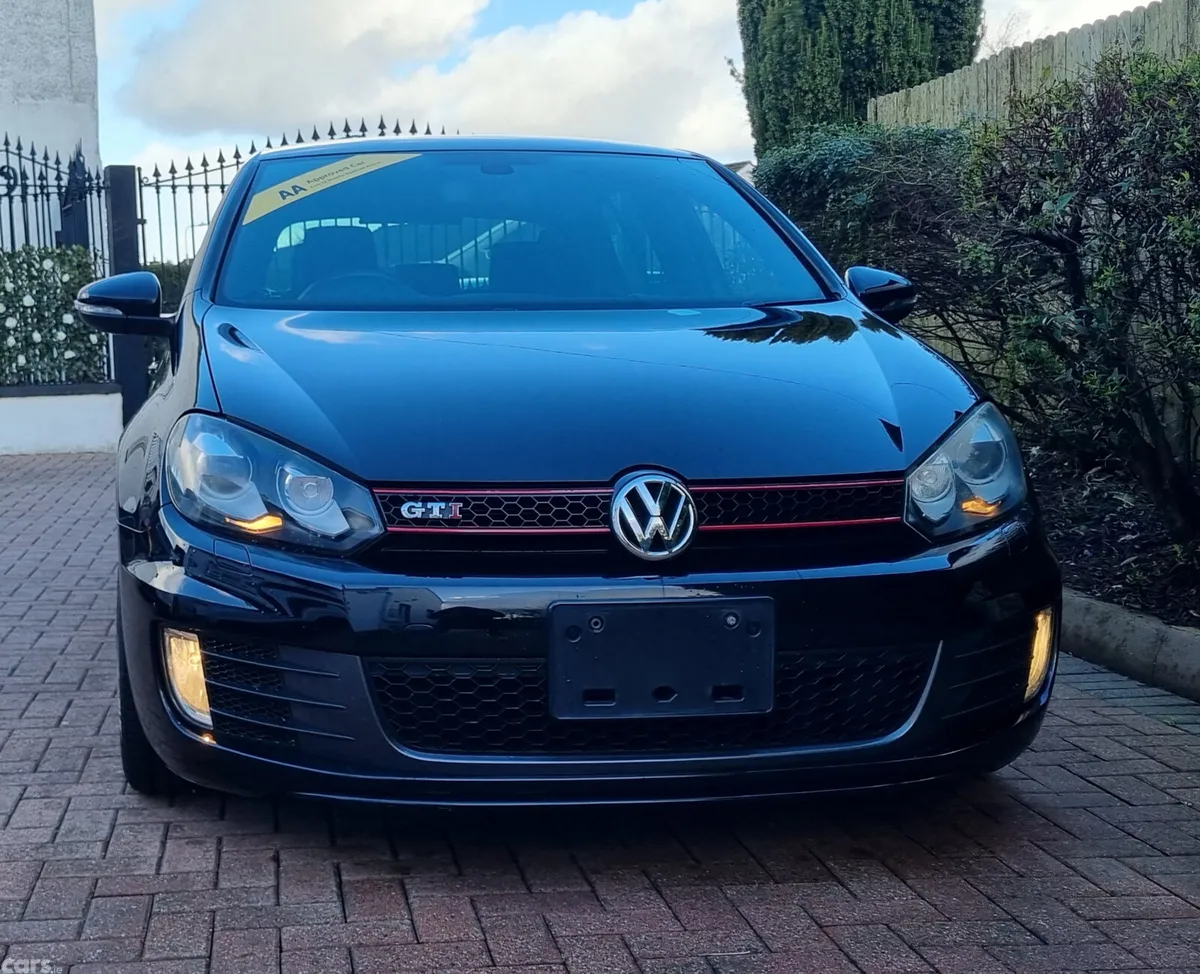 Volkswagen Golf Hatchback, Petrol, 2010, Black