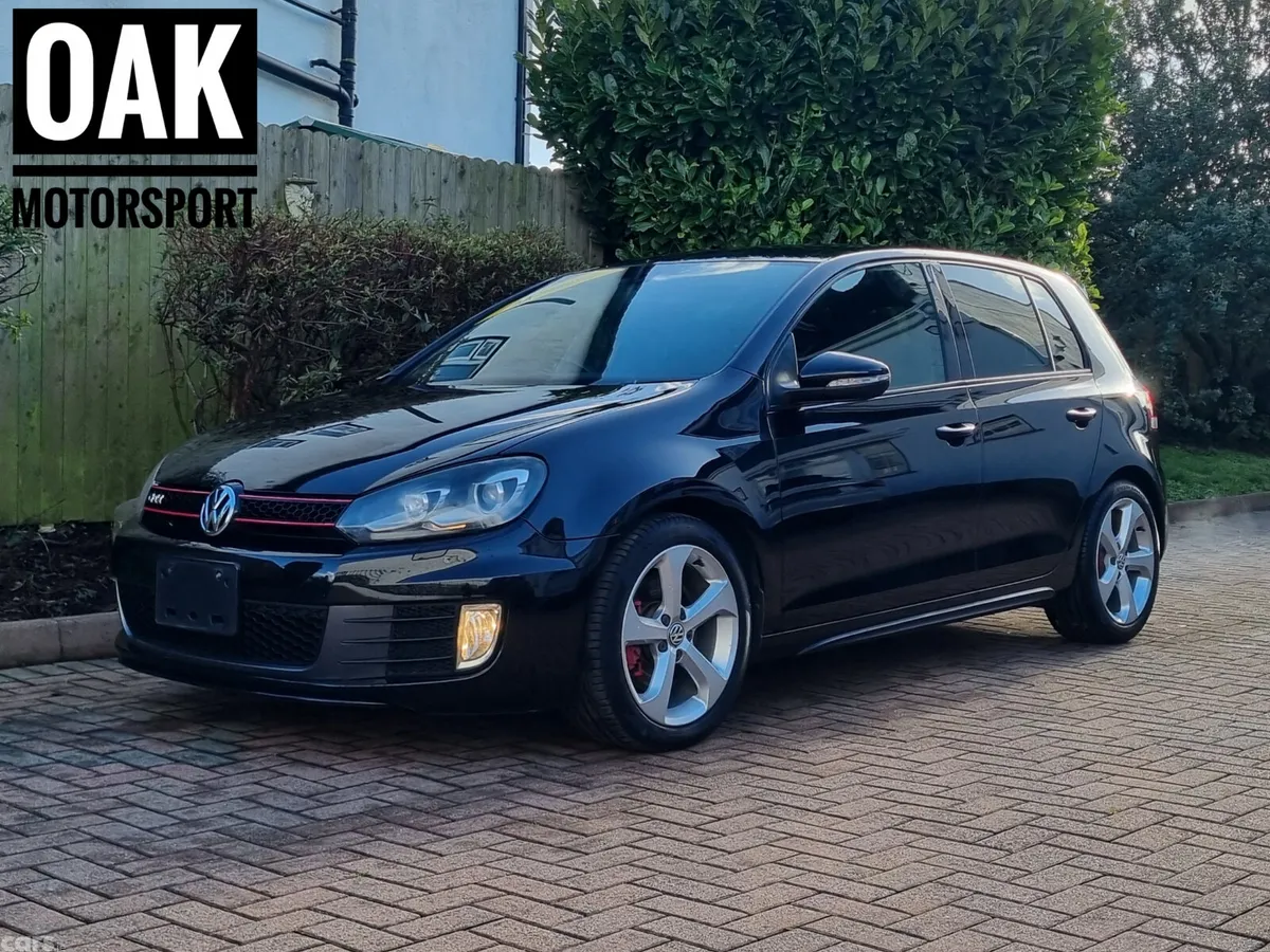 Volkswagen Golf Hatchback, Petrol, 2010, Black