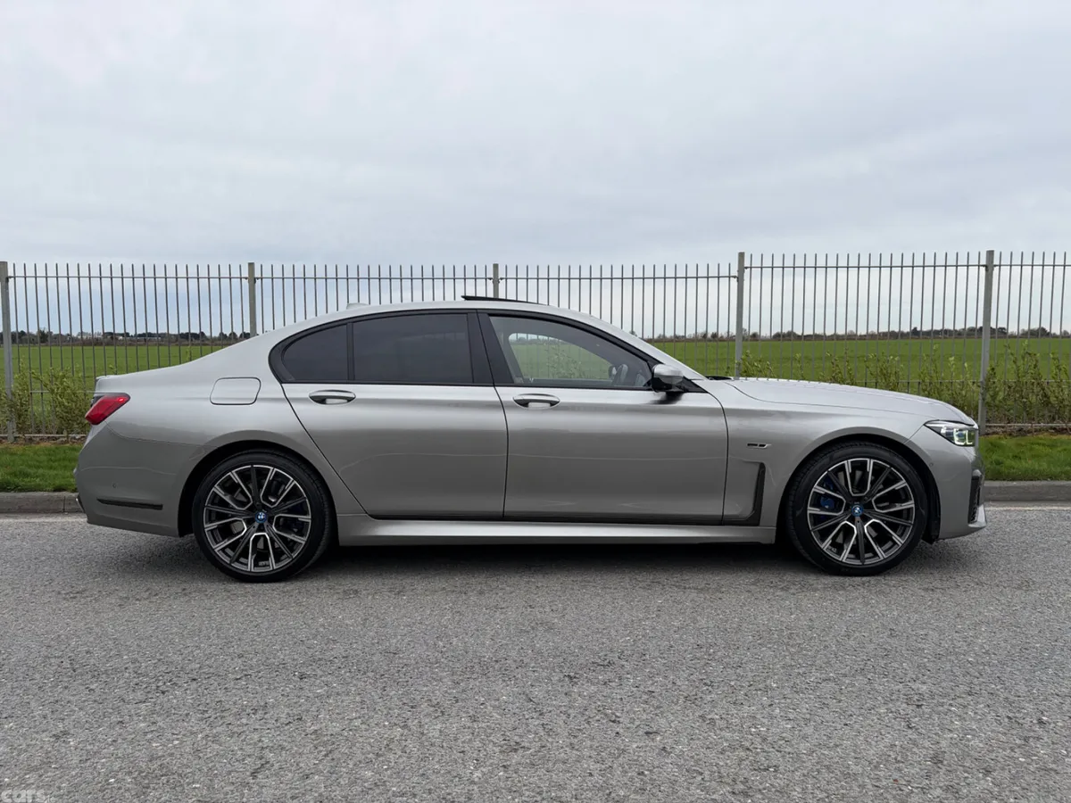 BMW 7-Series Saloon, Petrol Plug-in Hybrid, 2022, Grey
