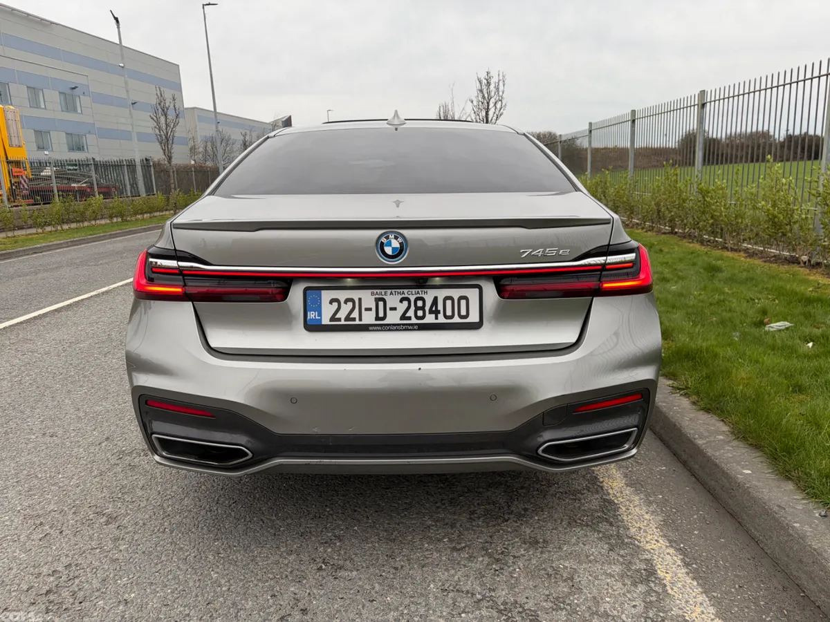 BMW 7-Series Saloon, Petrol Plug-in Hybrid, 2022, Grey
