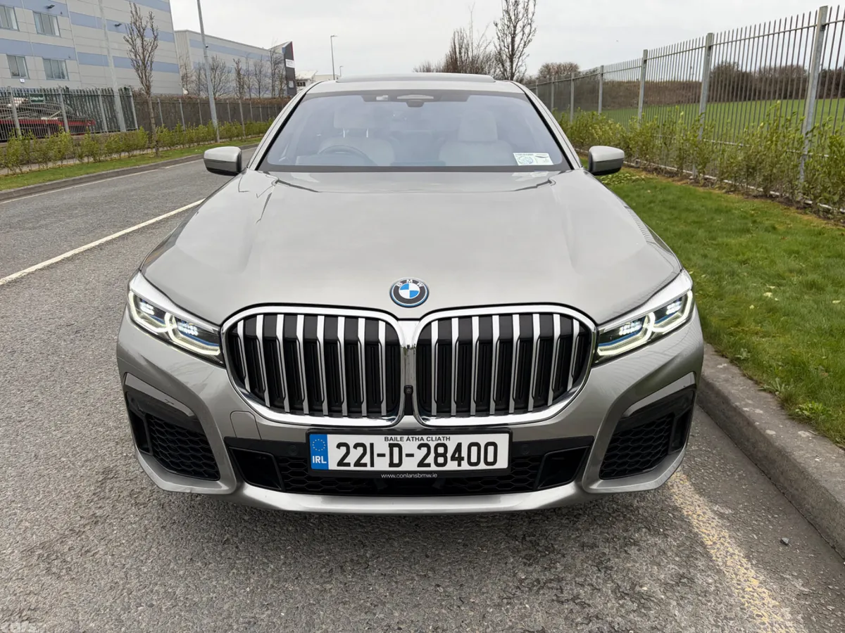 BMW 7-Series Saloon, Petrol Plug-in Hybrid, 2022, Grey