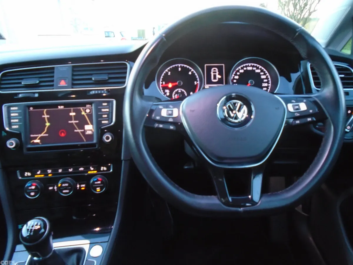 Volkswagen Golf Estate, Diesel, 2017, Red