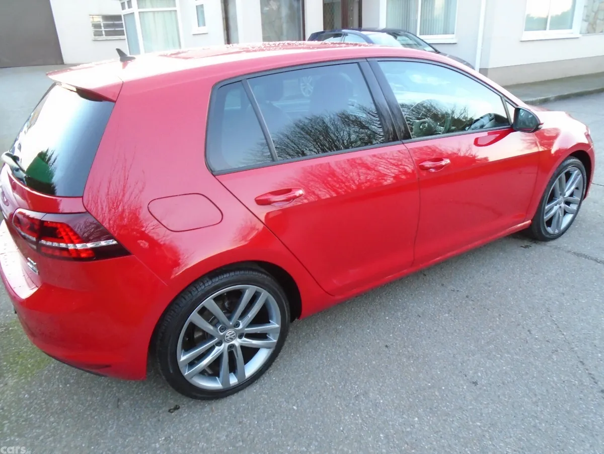 Volkswagen Golf Estate, Diesel, 2017, Red