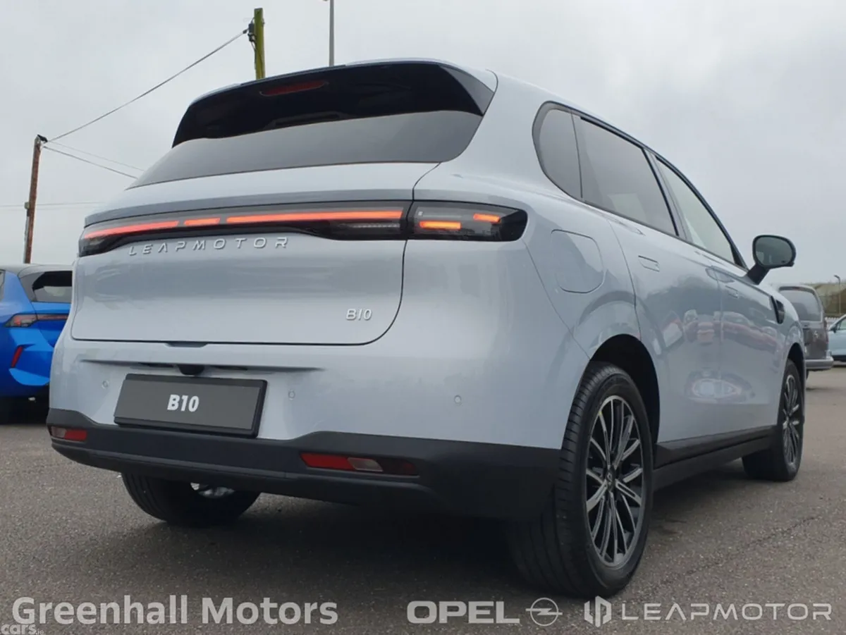 Leapmotor B10 SUV, Electric, 2027, Silver