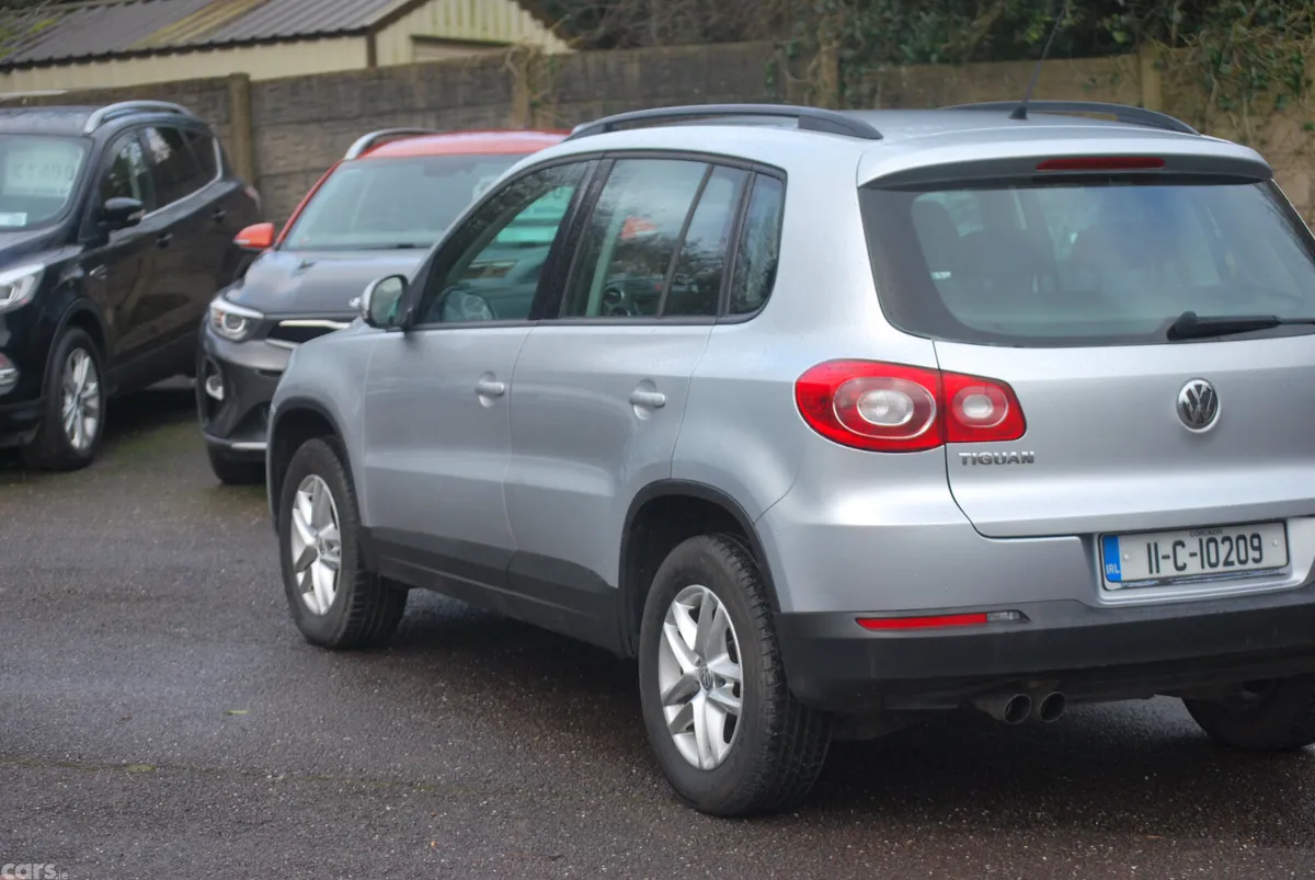 Volkswagen Tiguan SUV, Diesel, 2011, Silver