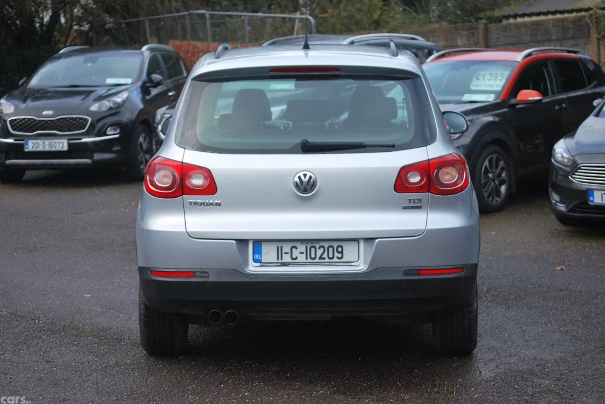 Volkswagen Tiguan SUV, Diesel, 2011, Silver