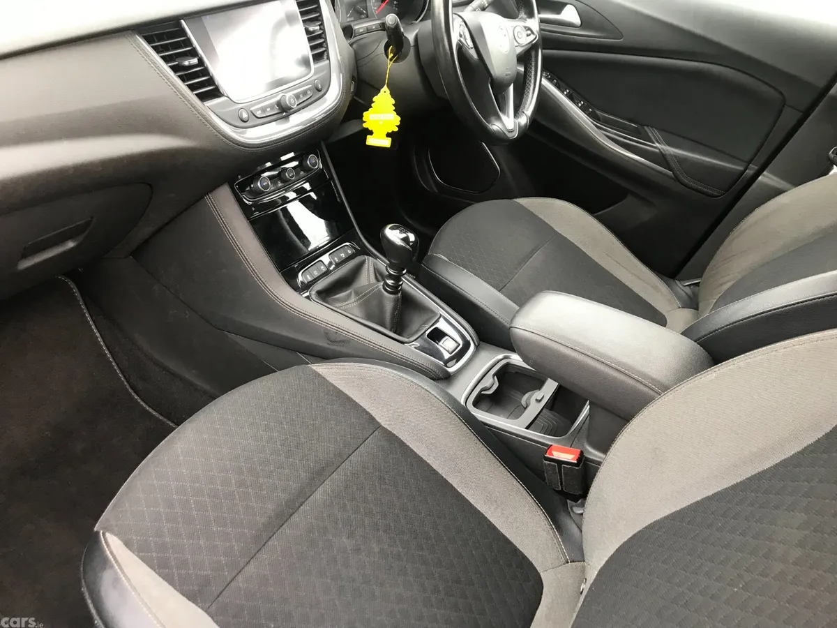 Vauxhall Grandland X Hatchback, Petrol, 2018, Grey