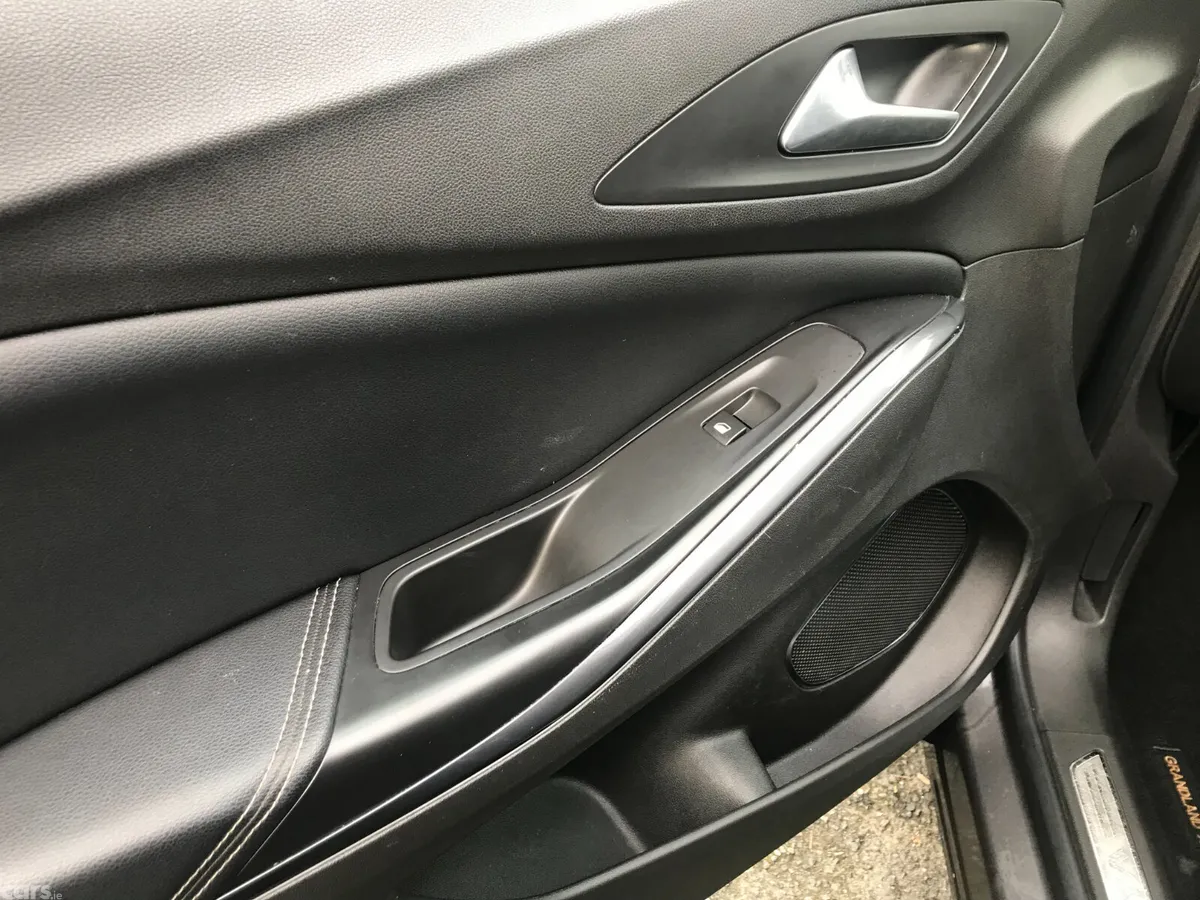 Vauxhall Grandland X Hatchback, Petrol, 2018, Grey