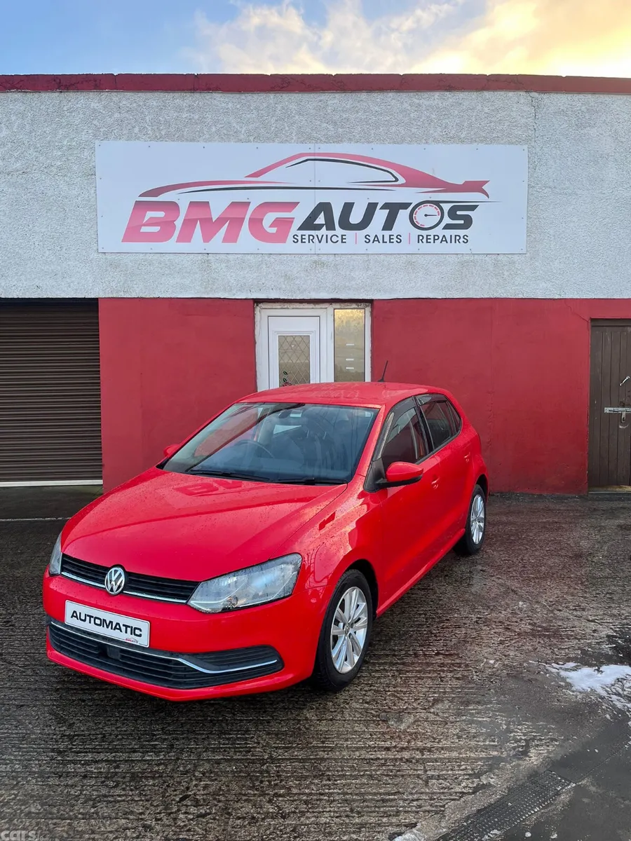 Volkswagen Polo Hatchback, Petrol, 2016, Red