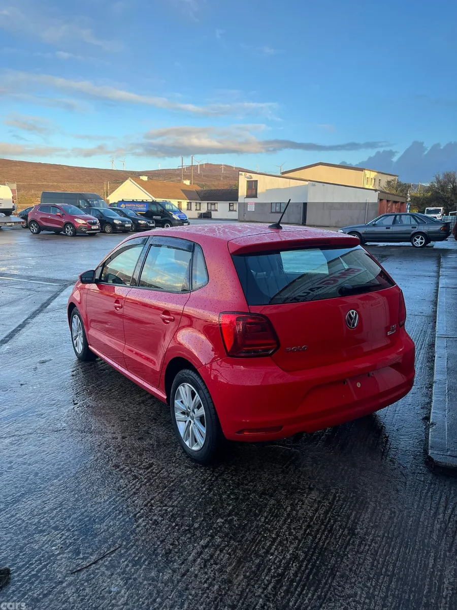 Volkswagen Polo Hatchback, Petrol, 2016, Red