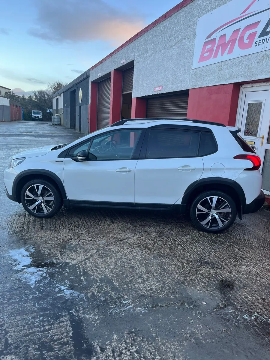 Peugeot 2008 SUV, Petrol, 2016, White