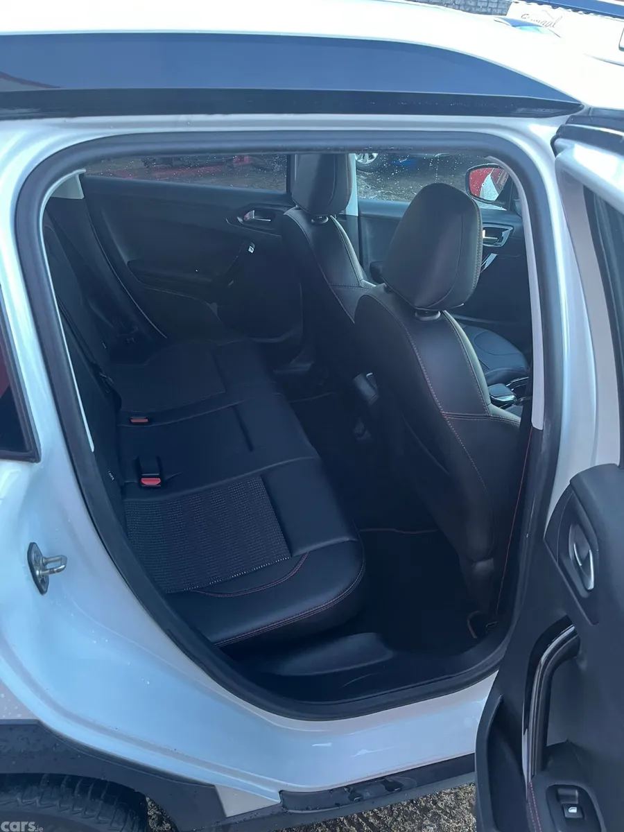 Peugeot 2008 SUV, Petrol, 2016, White