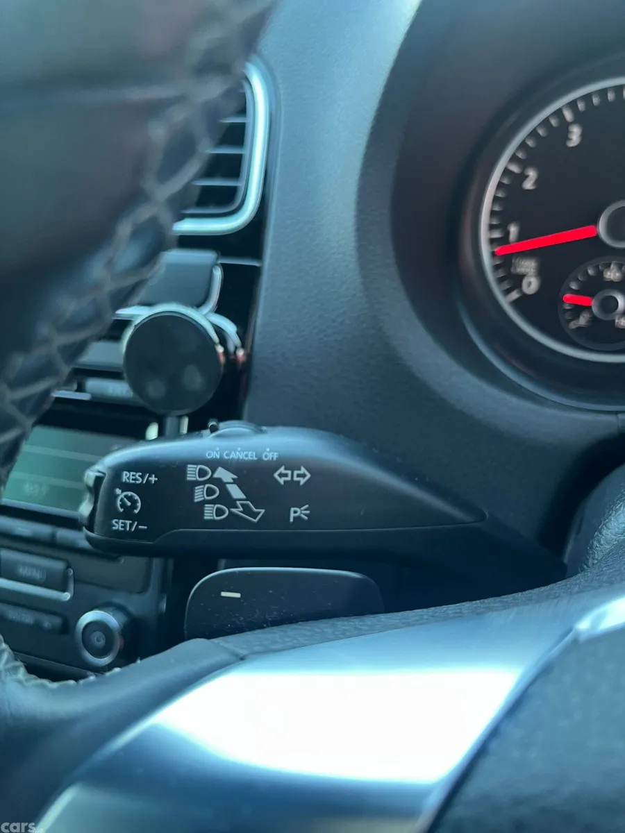 Volkswagen Polo Hatchback, Petrol, 2014, Blue