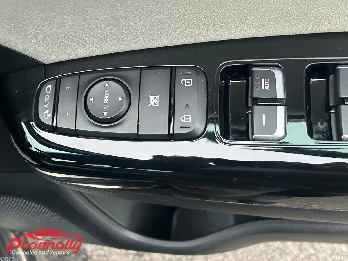 Kia Sportage SUV, Diesel Hybrid, 2021, Grey