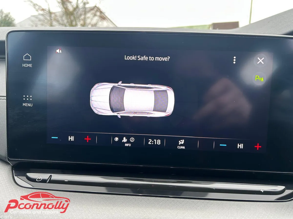Skoda Octavia Hatchback, Diesel, 2022, Red