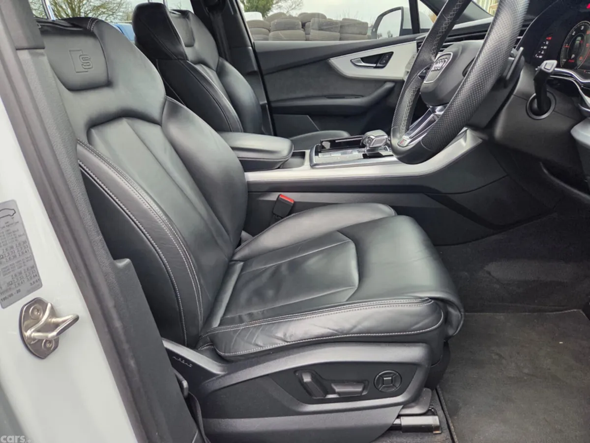 Audi Q7 SUV, Diesel, 2022, White