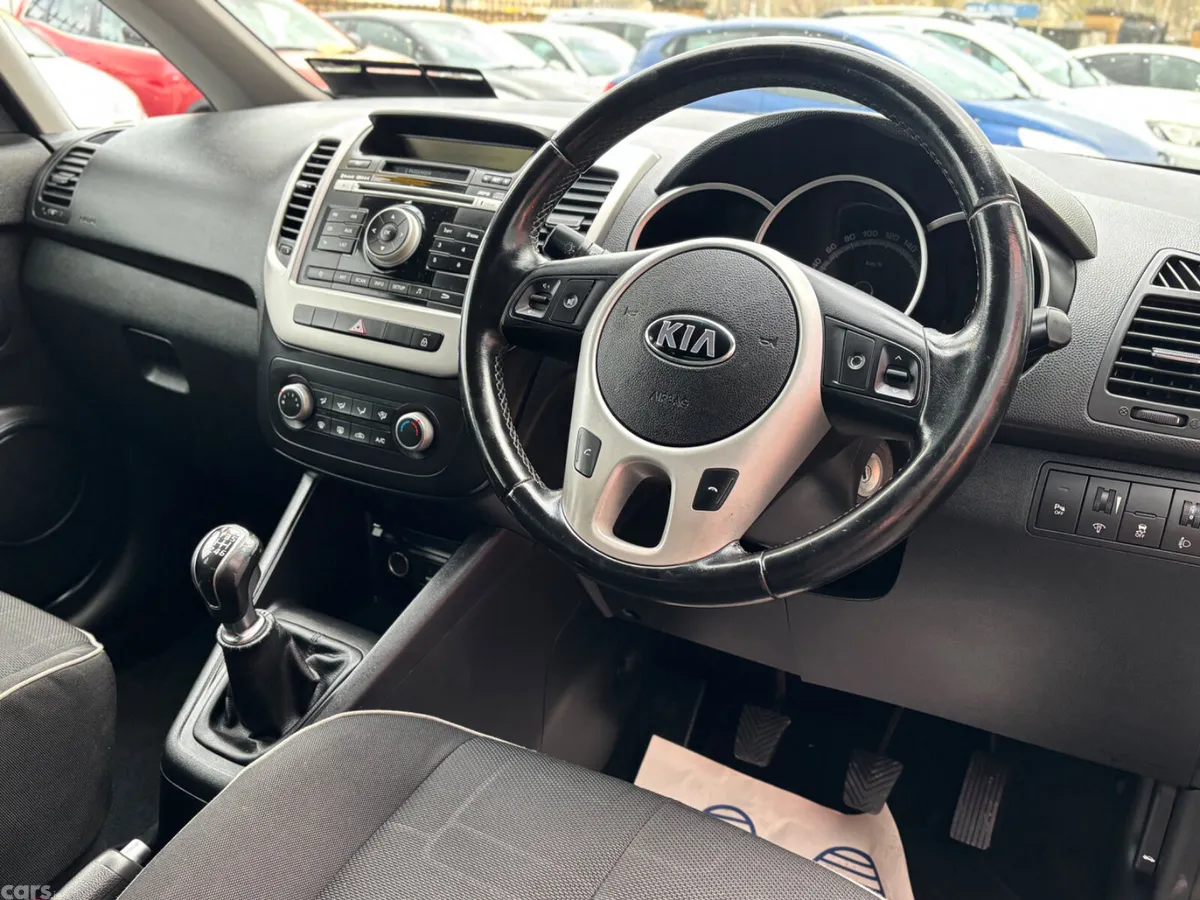 Kia Venga MPV, Diesel, 2016, Silver