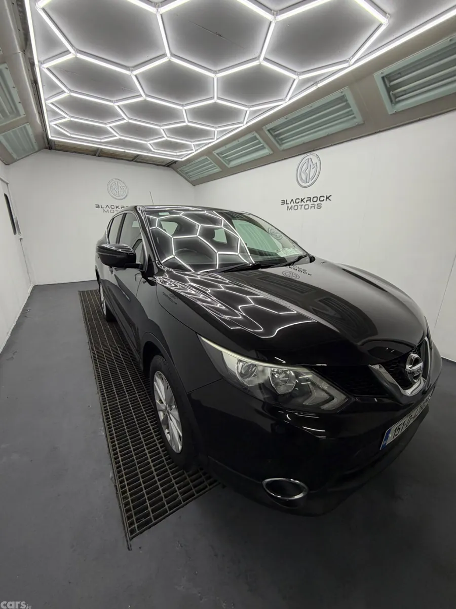 Nissan Qashqai Hatchback, Diesel, 2015, Black
