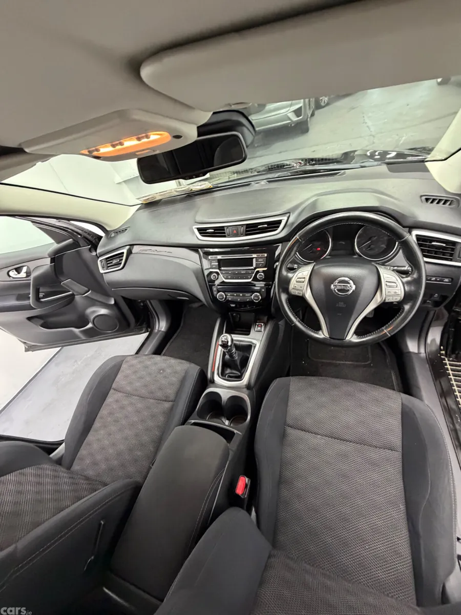 Nissan Qashqai Hatchback, Diesel, 2015, Black