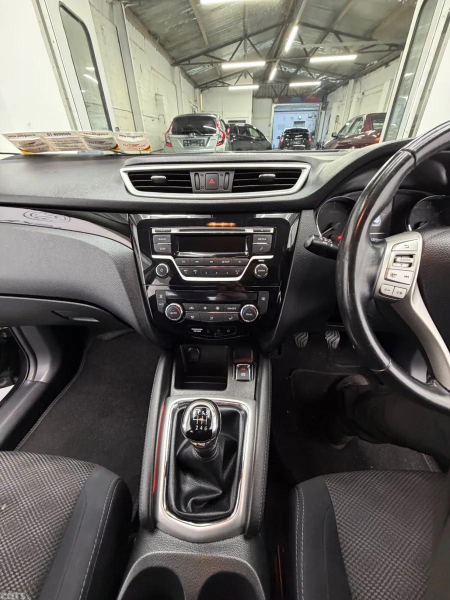 Nissan Qashqai Hatchback, Diesel, 2015, Black