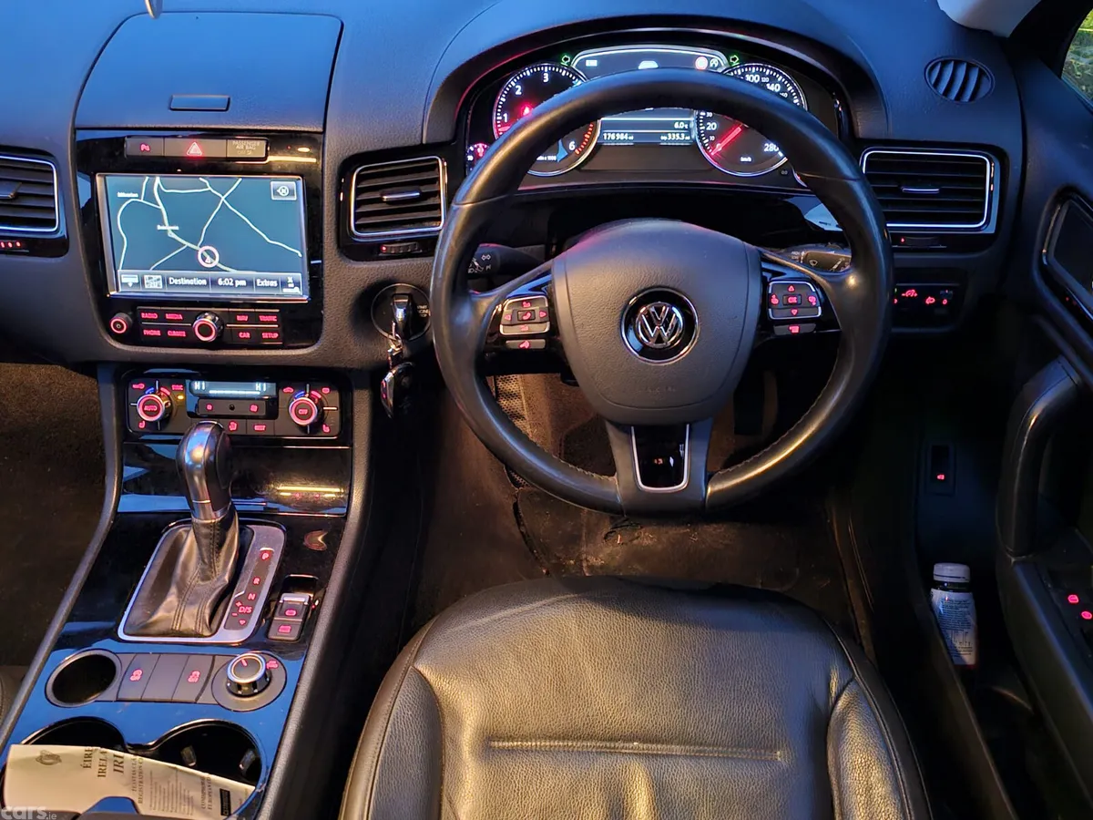 Volkswagen Touareg SUV, Diesel, 2013, Silver