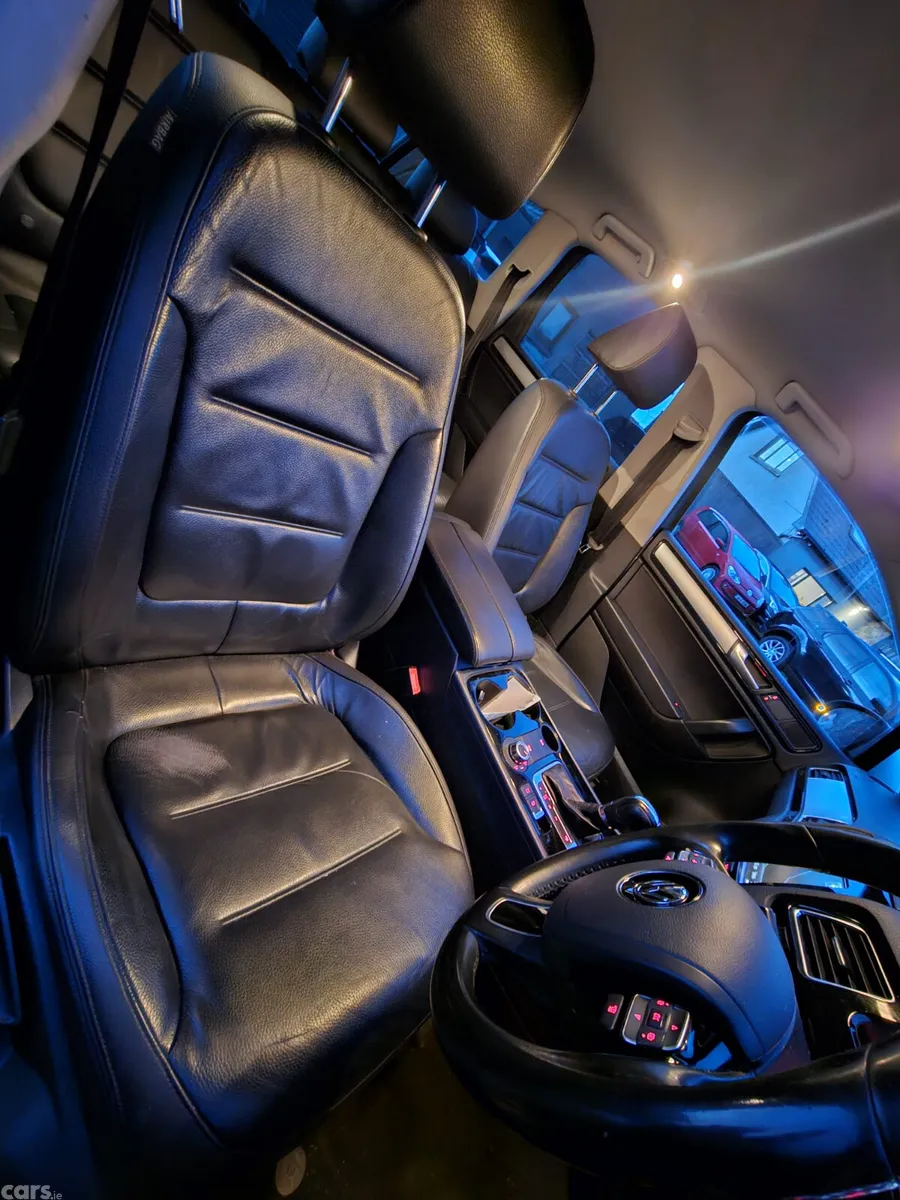 Volkswagen Touareg SUV, Diesel, 2013, Silver
